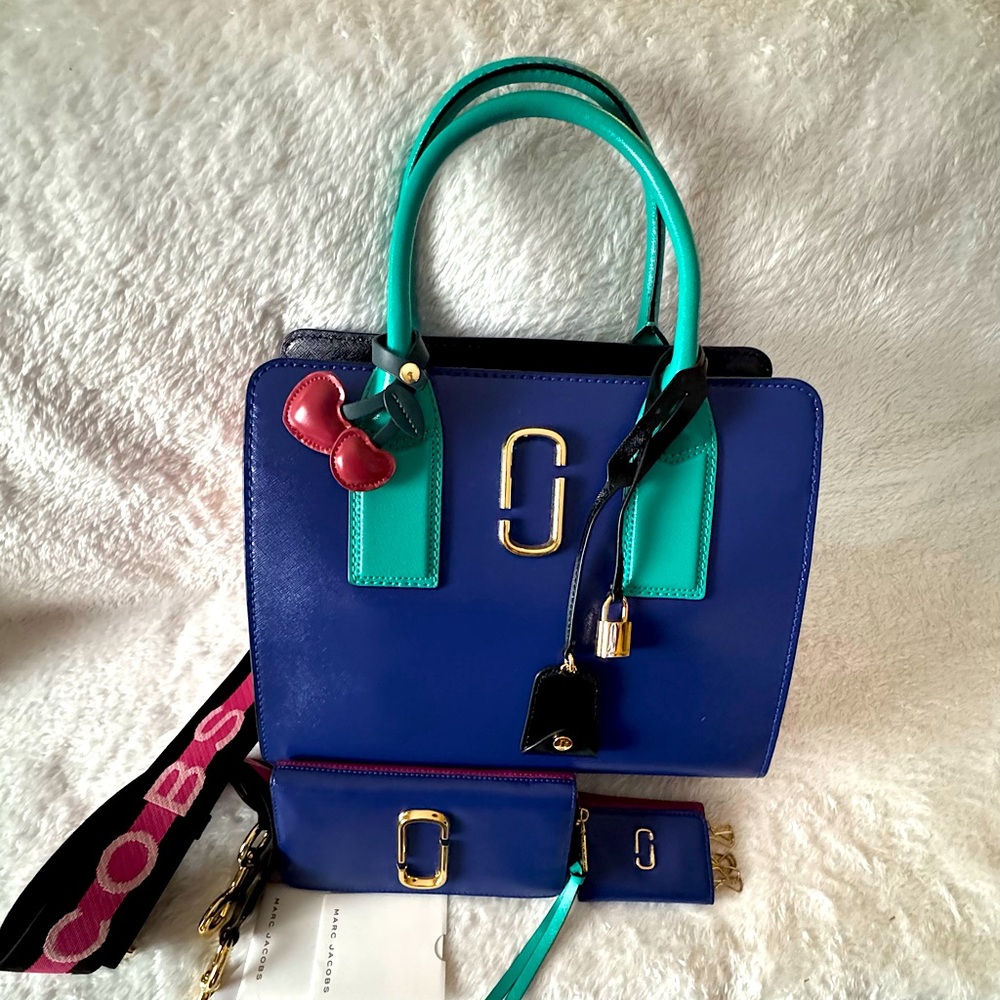 Marc Jacobs complete set Bundle, like new, Bag, wallet and key chain